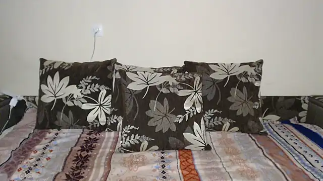 Nika Shiny online show from 02/16/25, 05:15