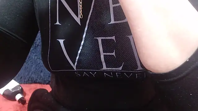 nadescomthxx online show from 10/18/25, 04:20