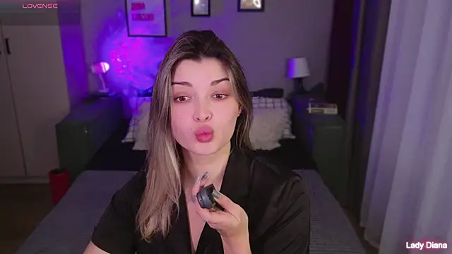 Snapshot of LancasterLady chatting on 11/26/25, 02:17 LancasterLady online show from 11/26/25, 02:17