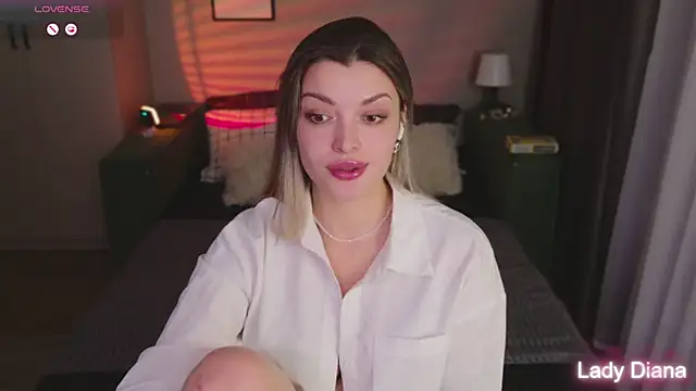 Snapshot of LancasterLady chatting on 11/19/25, 01:33 LancasterLady online show from 11/19/25, 01:33