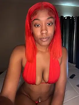 Snapshot of NovaBanxx chatting on 11/14/25, 04:32 NovaBanxx online show from 11/14/25, 04:32