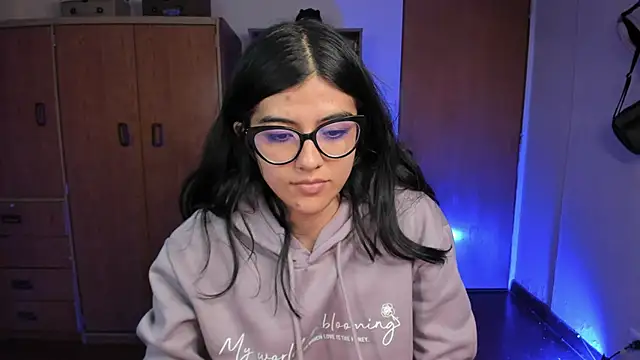 valerie  skyy online show from 01/24/25, 04:48