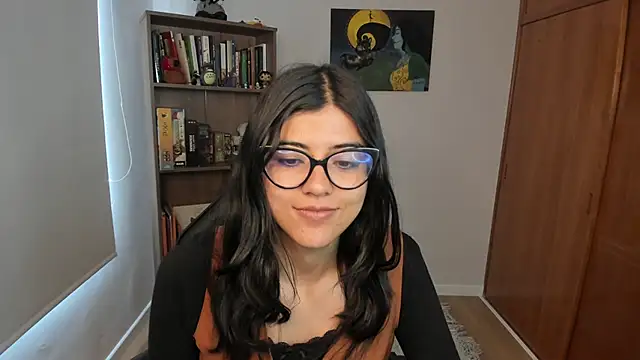 valerie  skyy online show from 12/16/25, 02:10