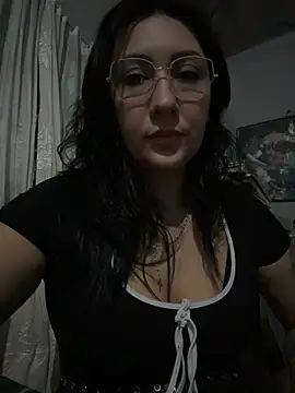 Snapshot of my-kitty chatting on 07/11/26, 12:22 my-kitty online show from 07/11/26, 12:22