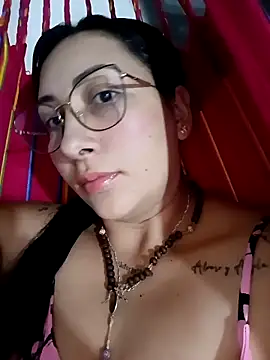 Snapshot of my-kitty chatting on 10/28/25, 11:47 my-kitty online show from 10/28/25, 11:47