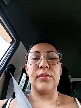 Snapshot of my-kitty chatting on 11/20/25, 09:04 my-kitty online show from 11/20/25, 09:04