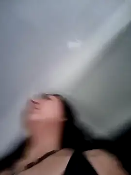 Snapshot of my-kitty chatting on 10/19/25, 10:12 my-kitty online show from 10/19/25, 10:12