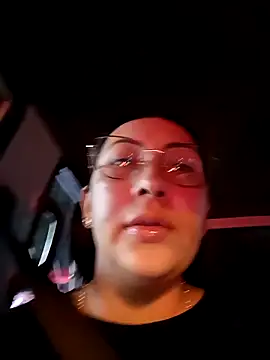 Snapshot of my-kitty chatting on 11/18/25, 11:15 my-kitty online show from 11/18/25, 11:15