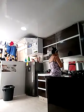 Snapshot of my-kitty chatting on 11/21/25, 05:56 my-kitty online show from 11/21/25, 05:56