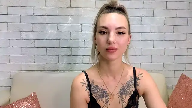 MiaMinx online show from 02/06/25, 01:49