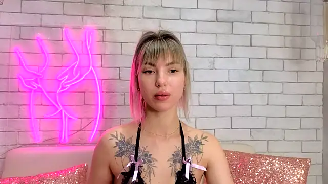 MiaMinx online show from 01/27/25, 10:38