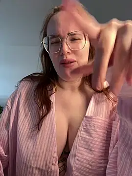 Mona-Peaches online show from 02/01/25, 11:10