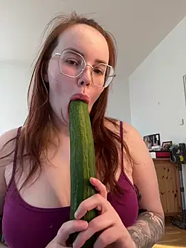 Mona-Peaches online show from 01/30/25, 08:32