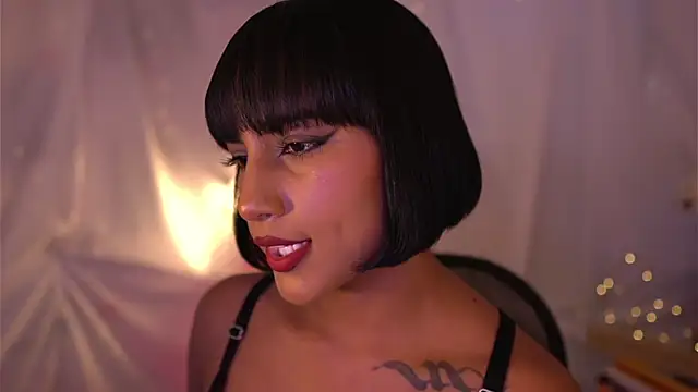 Snapshot of JulietaWinona chatting on 01/19/25, 09:34 JulietaWinona online show from 01/19/25, 09:34