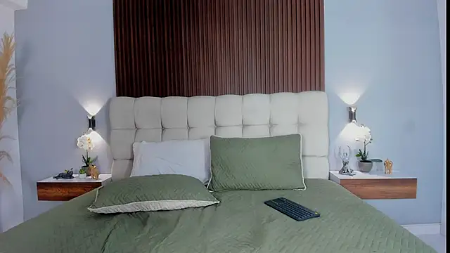 Snapshot of sofi_potter_ chatting on 02/18/26, 06:59 sofi potter online show from 02/18/26, 06:59