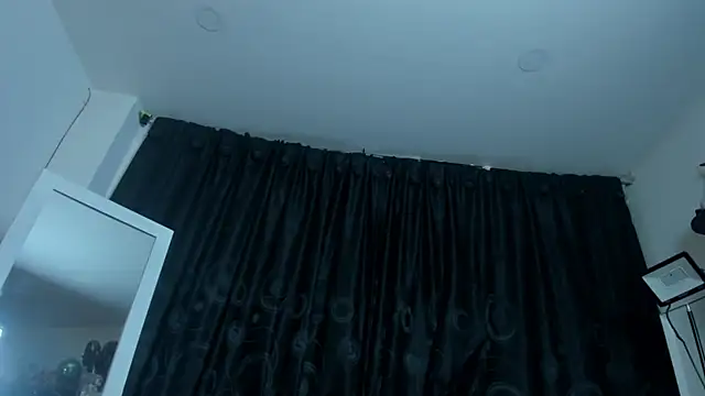 Kizzuky online show from 12/02/25, 11:17