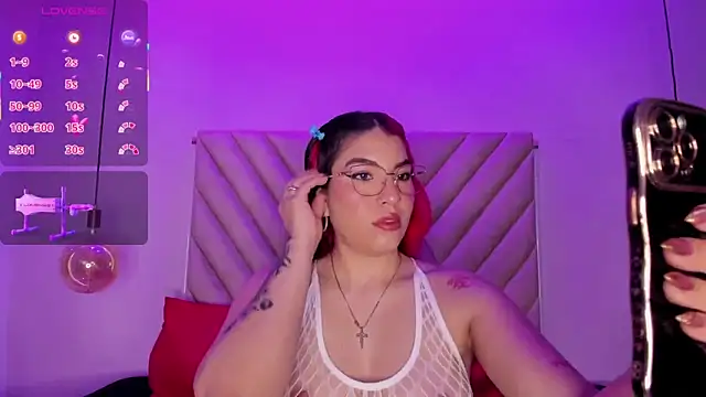 EmmaSwift  online show from 10/09/25, 12:22