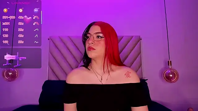 EmmaSwift  online show from 09/09/25, 01:49