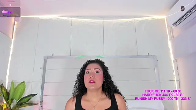 Snapshot of Ashleyy23x chatting on 02/24/26, 07:37 Ashleyy23x online show from 02/24/26, 07:37