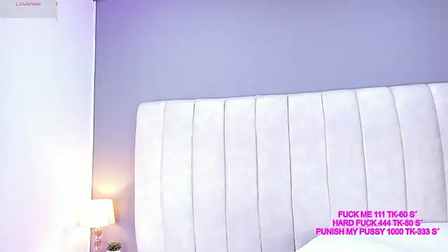 Snapshot of Ashleyy23x chatting on 01/10/26, 07:42 Ashleyy23x online show from 01/10/26, 07:42