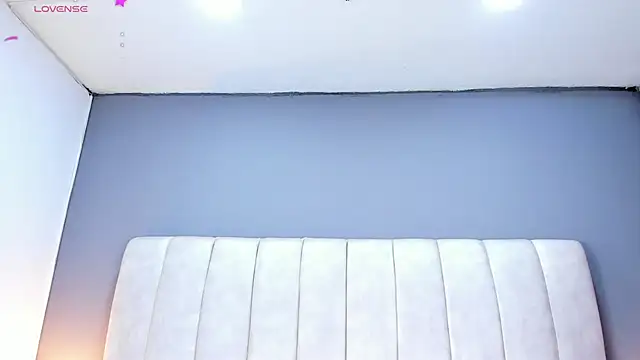 Ashleyy23x online show from 12/02/25, 07:37