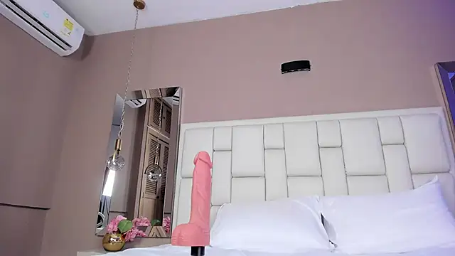 Ashleyy23x online show from 10/28/25, 08:41