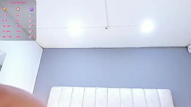 Ashleyy23x online show from 11/27/25, 07:36