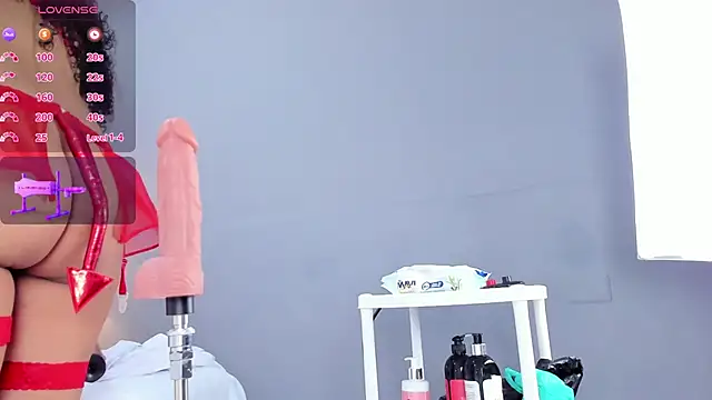 Ashleyy23x online show from 10/30/25, 07:44