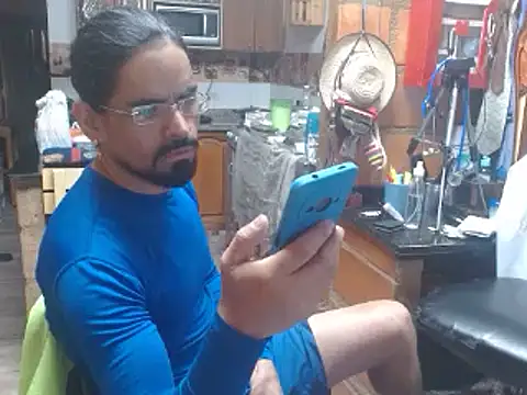 Snapshot of Dr_Pocholate84 chatting on 02/28/25, 02:42 Dr Pocholate84 online show from 02/28/25, 02:42