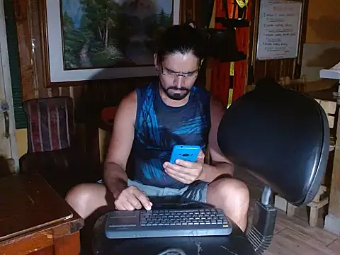 Snapshot of Dr_Pocholate84 chatting on 06/02/26, 11:16 Dr Pocholate84 online show from 06/02/26, 11:16