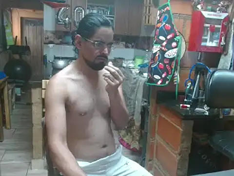 Snapshot of Dr_Pocholate84 chatting on 03/10/25, 04:03 Dr Pocholate84 online show from 03/10/25, 04:03