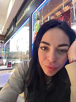 Snapshot of Chloe_Ricci chatting on 02/21/26, 04:20 Chloe Ricci online show from 02/21/26, 04:20