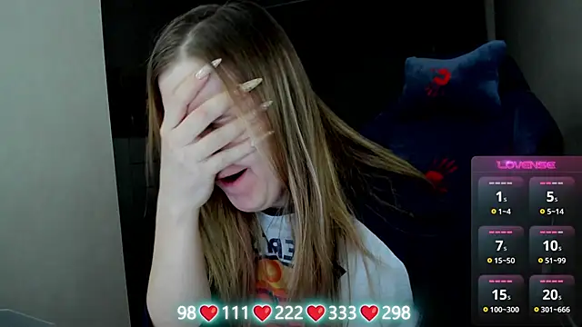 Olivia Munk online show from 03/10/26, 03:54