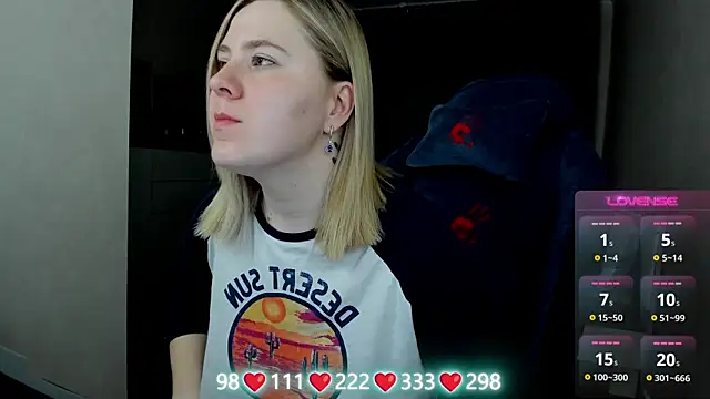 Olivia Munk online show from 05/01/26, 04:17