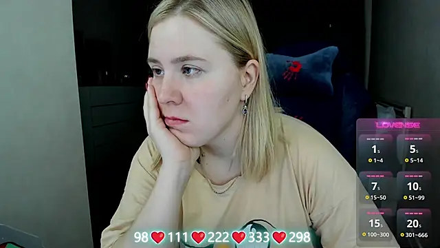 Olivia Munk online show from 04/04/26, 03:46