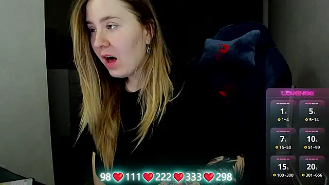 Olivia Munk online show from 03/19/26, 04:01