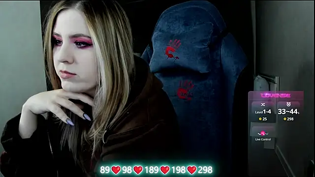 Snapshot of Olivia_Munk chatting on 12/05/25, 04:55 Olivia Munk online show from 12/05/25, 04:55