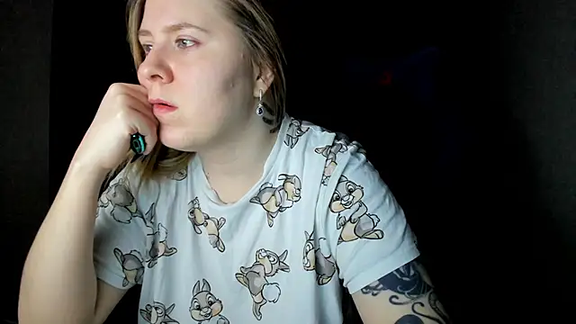 Olivia Munk online show from 02/10/26, 07:13