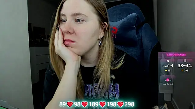 Olivia Munk online show from 02/05/26, 03:46