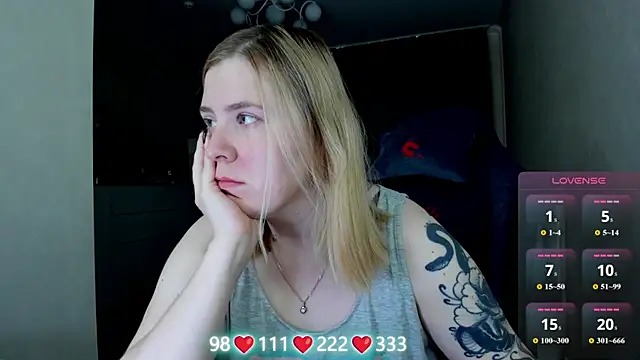 Snapshot of Olivia_Munk chatting on 06/07/26, 04:07 Olivia Munk online show from 06/07/26, 04:07