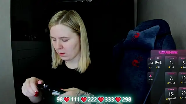 Olivia Munk online show from 04/07/26, 06:37