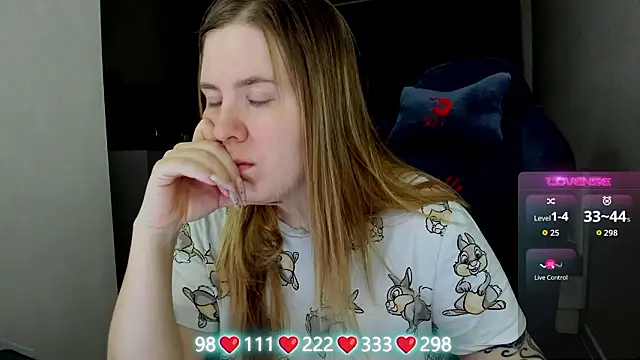 Olivia Munk online show from 03/20/26, 03:51