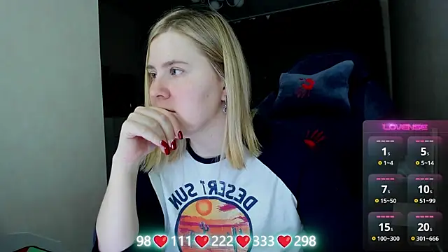 Olivia Munk online show from 04/10/26, 03:57