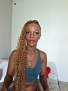 Kamdollie online show from 11/28/25, 07:19