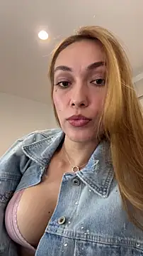 MichelleFerry  online show from 11/10/25, 02:05