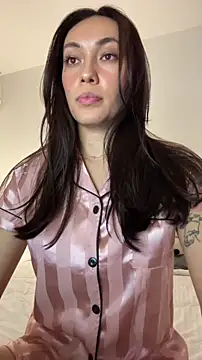 MichelleFerry  online show from 12/14/25, 04:29