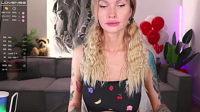 Break-me-Shake-me online show from 10/07/25, 10:55