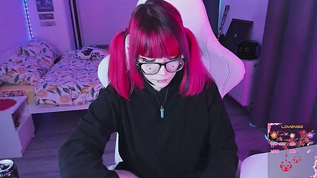 Yumi Youkai online show from 03/15/26, 12:23