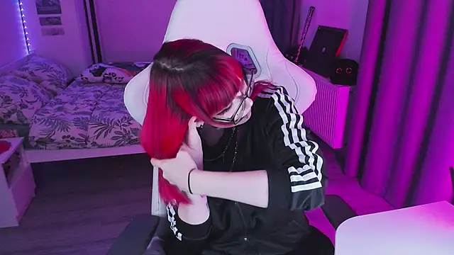 Yumi Youkai online show from 02/02/26, 07:13