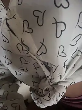 PARI Hun online show from 02/22/26, 06:53